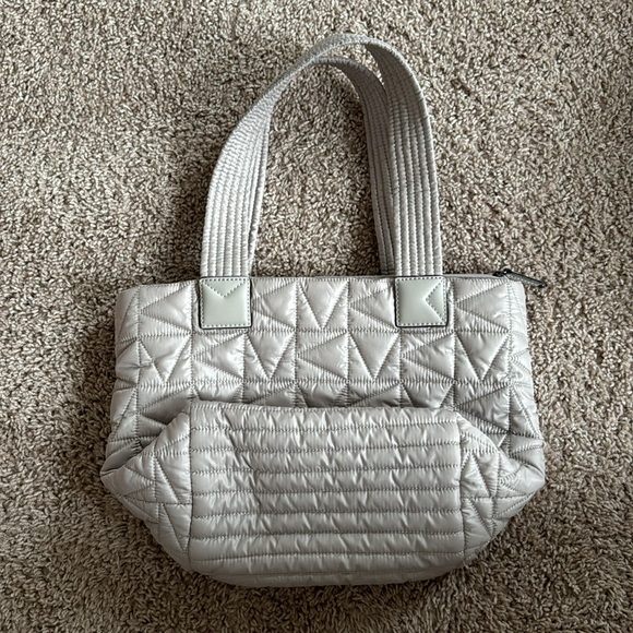 Michael Kors Winnie Quilted Nylon Tote - Pearl Grey - Picture 4 of 7